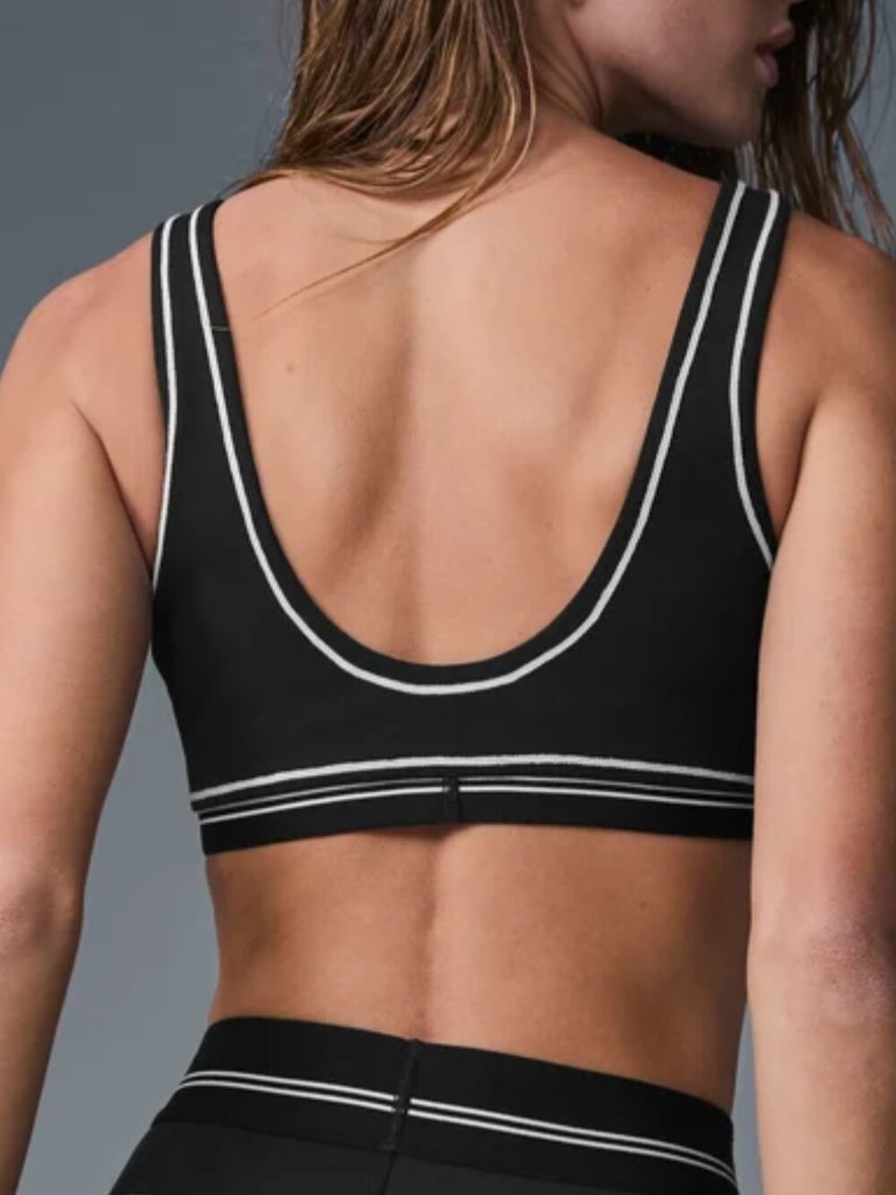 ALO Yoga Airbrush Heart Throb Sports Bra 💖 NWT | Pilates/Clean Girl S/M - Picture 7 of 7
